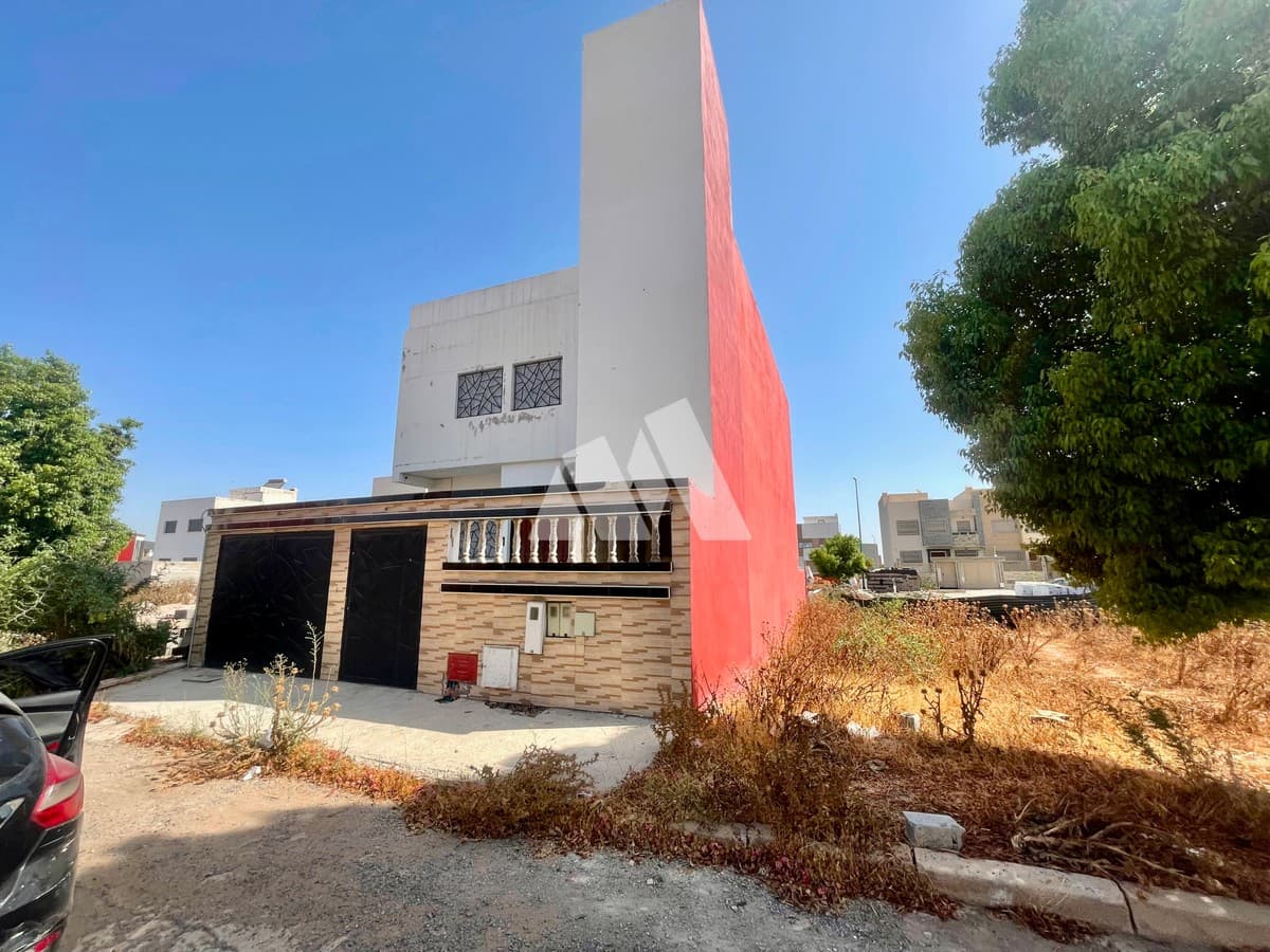 Villa spacieuse 6 chambres à louer Lotissement El Karam Berrechid avec terrasse balcon et ascenseur