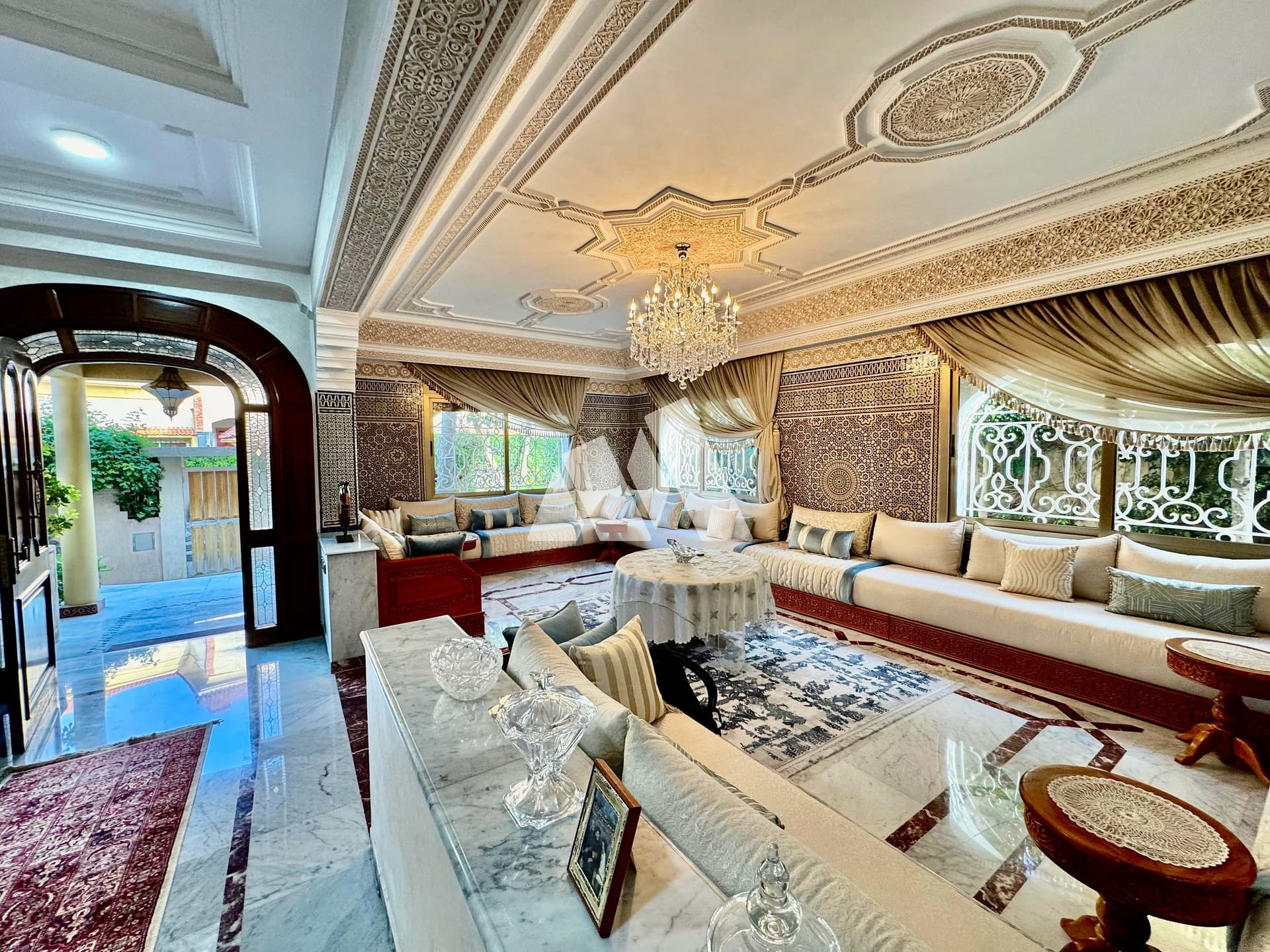Villa 5 chambres avec jardin et terrasse à vendre à Mandarona Casablanca — photo 2