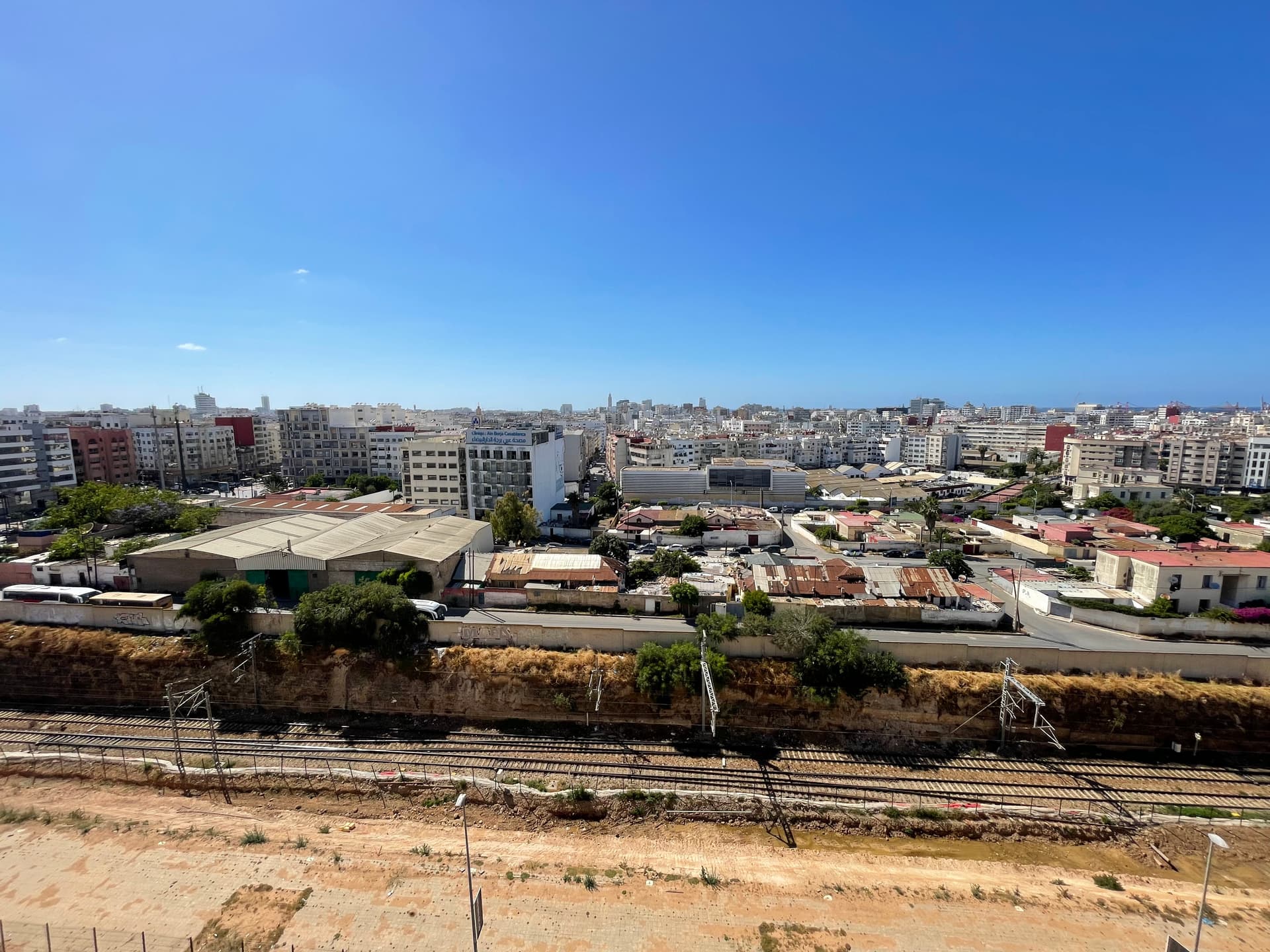 Appartement 117 m² meublé avec balcon à vendre Ibn Tachfine Casablanca