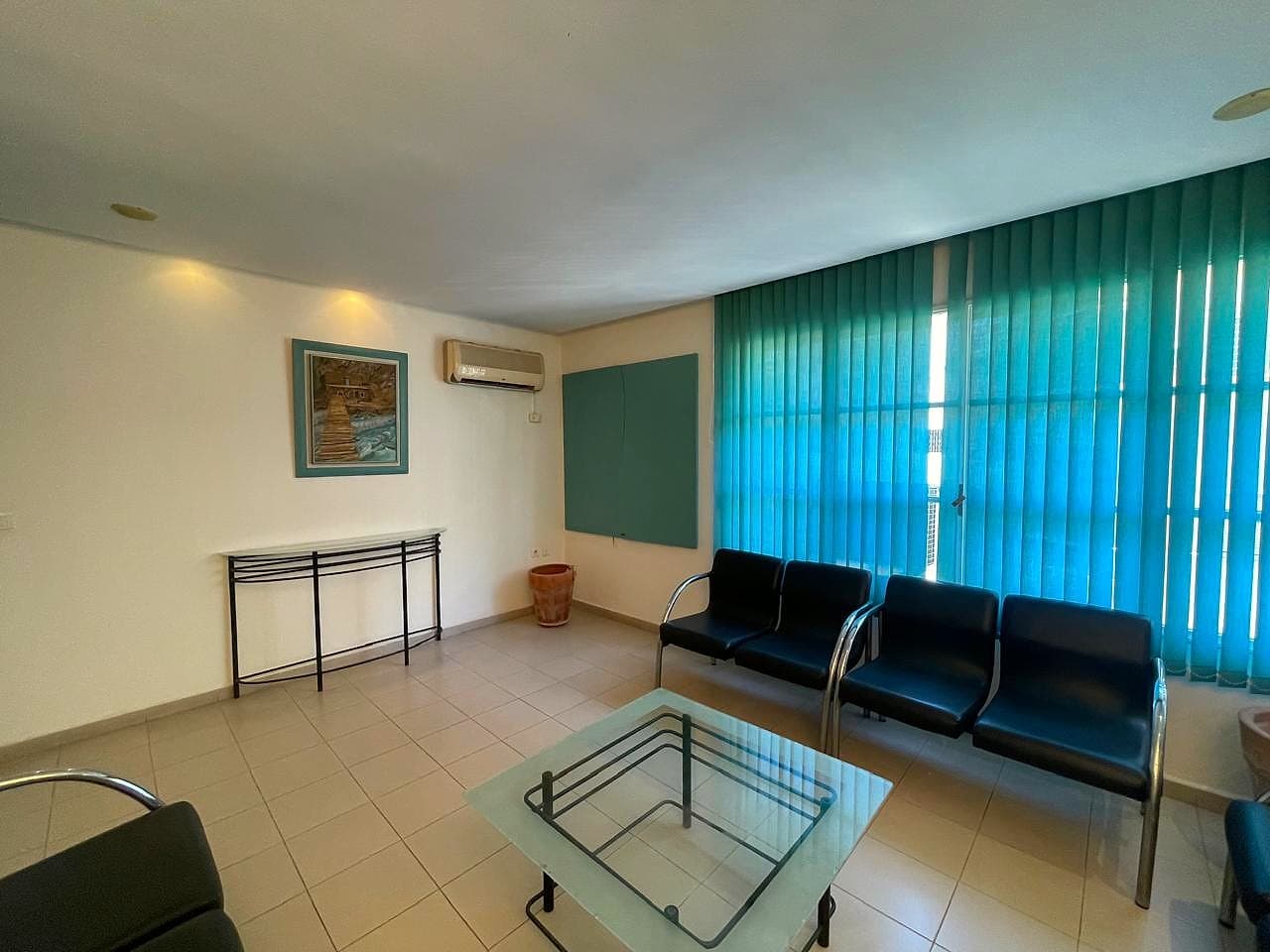 Bureau 100m² avec Clim : Pas de porte à vendre — photo 11