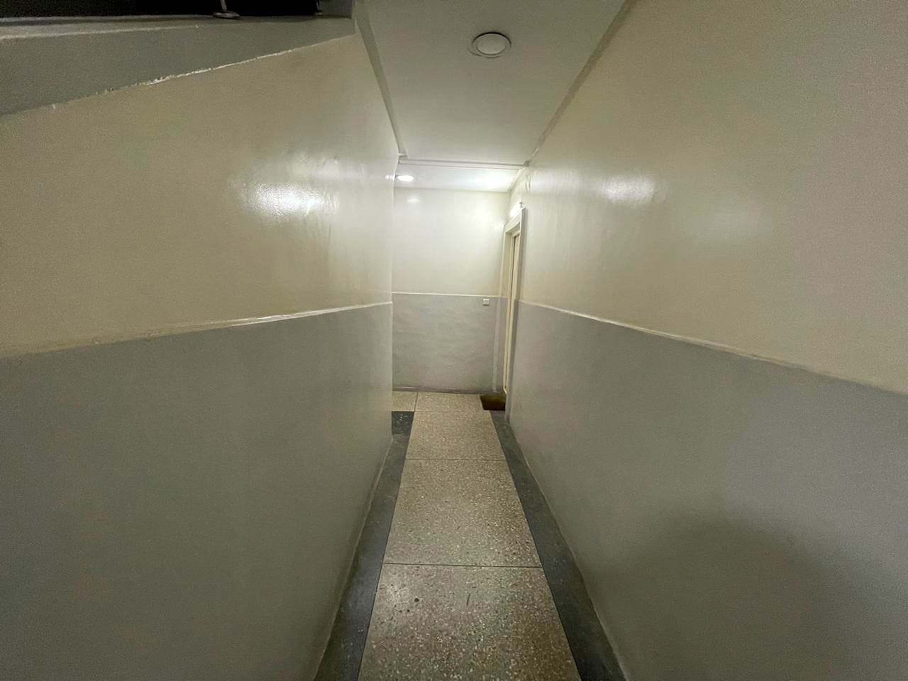 Bureau 100m² avec Clim : Pas de porte à vendre — photo 18
