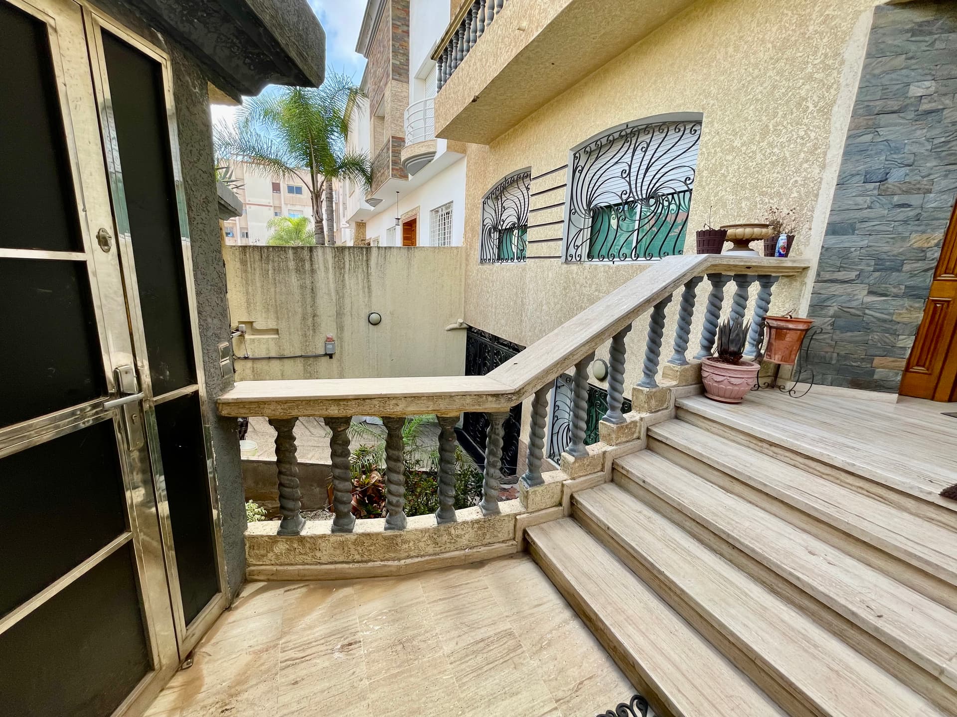 Villa 4 chambres meublée avec jardin et terrasse — Sidi Maarouf, Casablanca — photo 10
