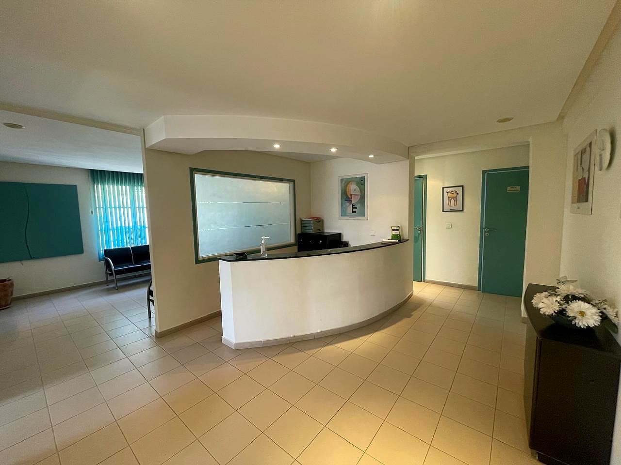 Bureau 100m² avec Clim : Pas de porte à vendre — photo 20