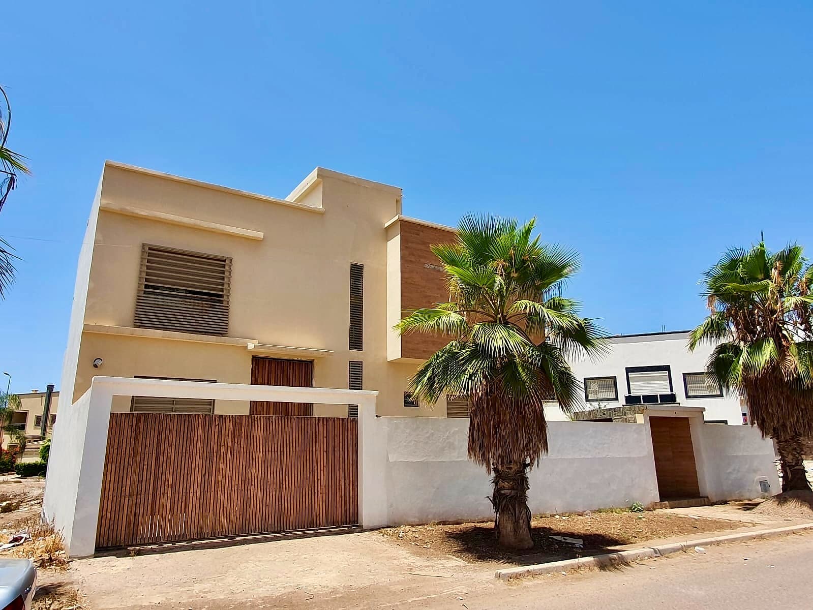 Villa 390m² 5 chambres terrasse jardin à vendre Lotissement Regraga Berrechid
