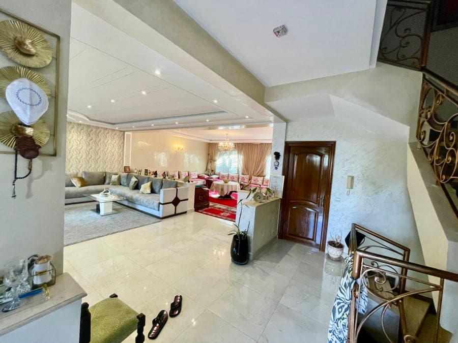 Villa 4 chambres meublée avec jardin et terrasse — Sidi Maarouf, Casablanca — photo 3