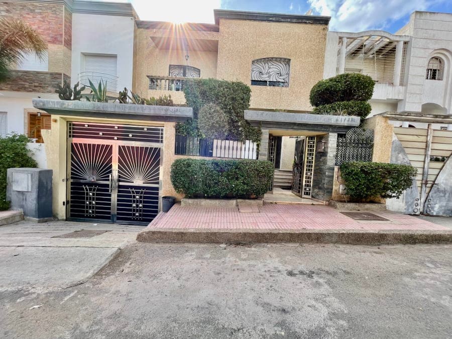 Villa 4 chambres meublée avec jardin et terrasse — Sidi Maarouf, Casablanca — photo 9