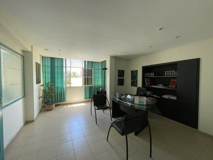 Bureau 100m² avec Clim : Pas de porte à vendre — photo 13