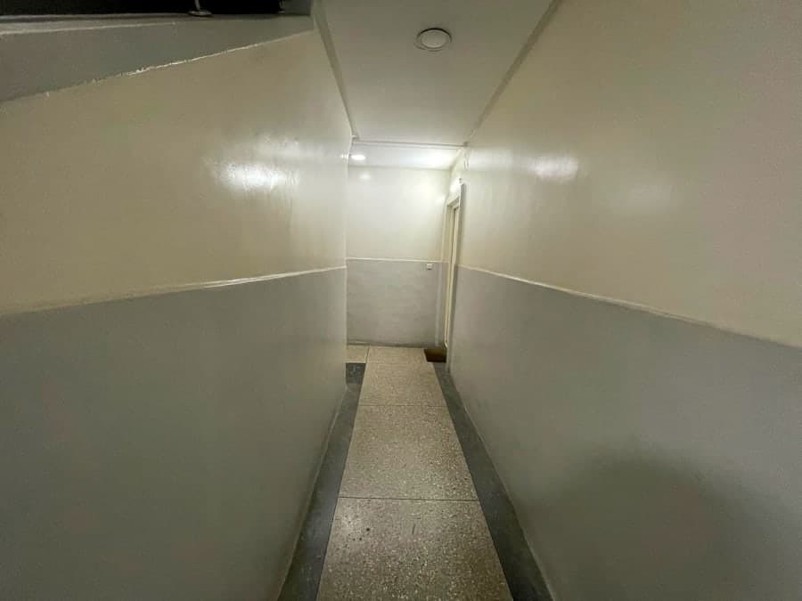 Bureau 100m² avec Clim : Pas de porte à vendre — photo 18
