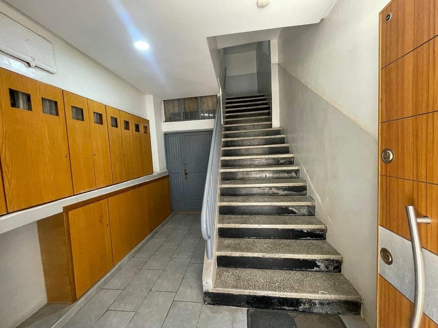 Bureau 100m² avec Clim : Pas de porte à vendre — photo 16