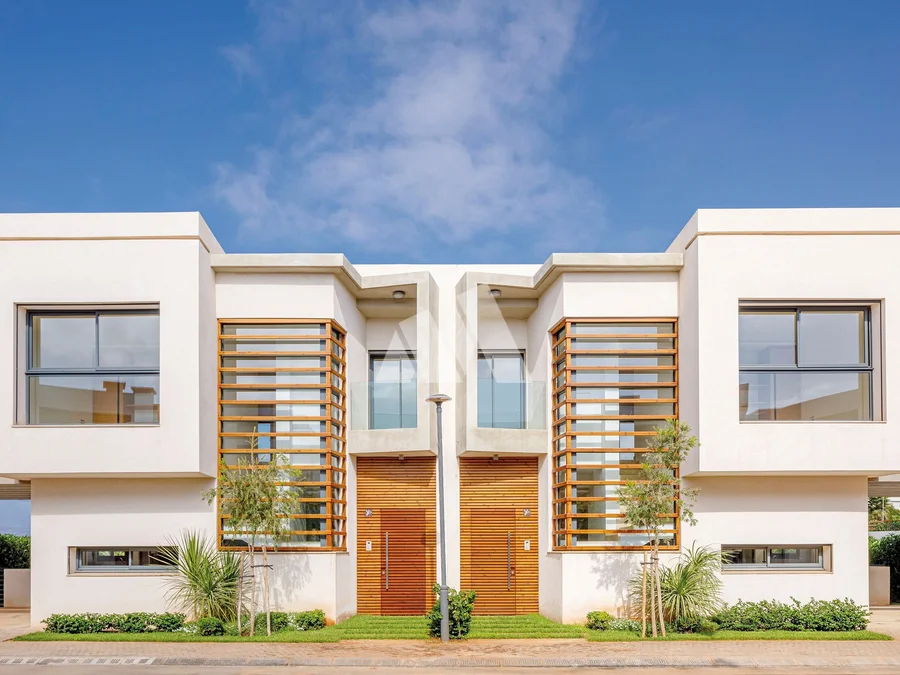 Villa 4 chambres de 315 m² — 2