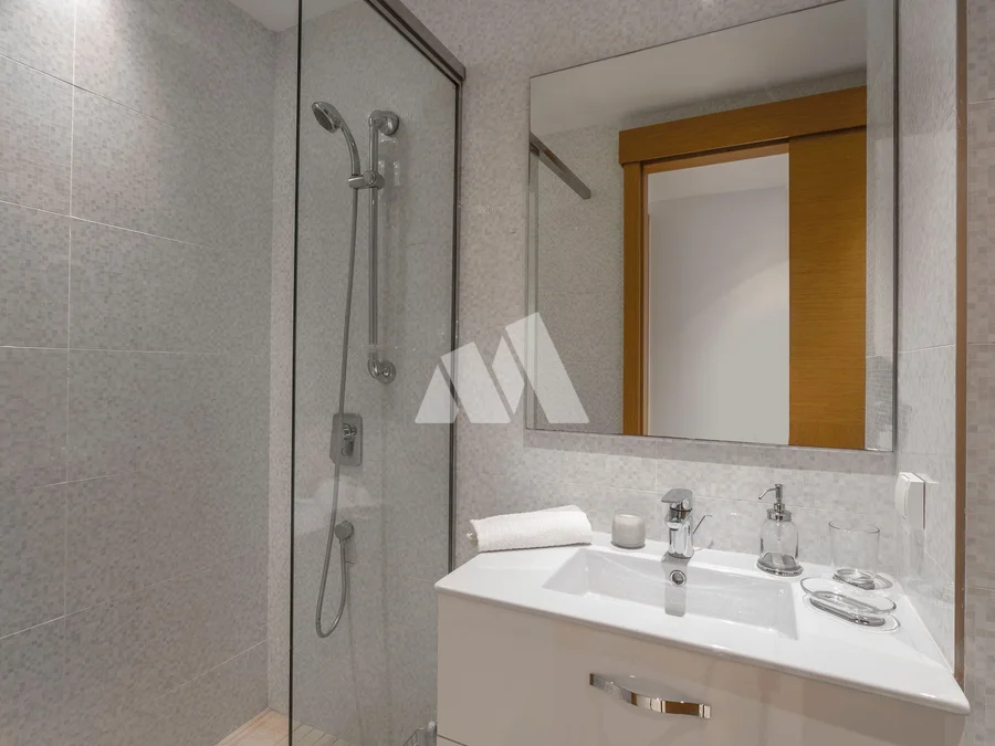 Appartement 2 chambres de 239 m² — 12