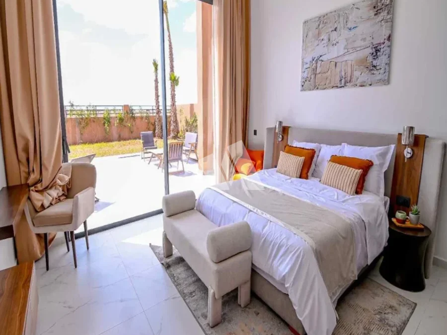 Villa 4 chambres de 757 m² — 5