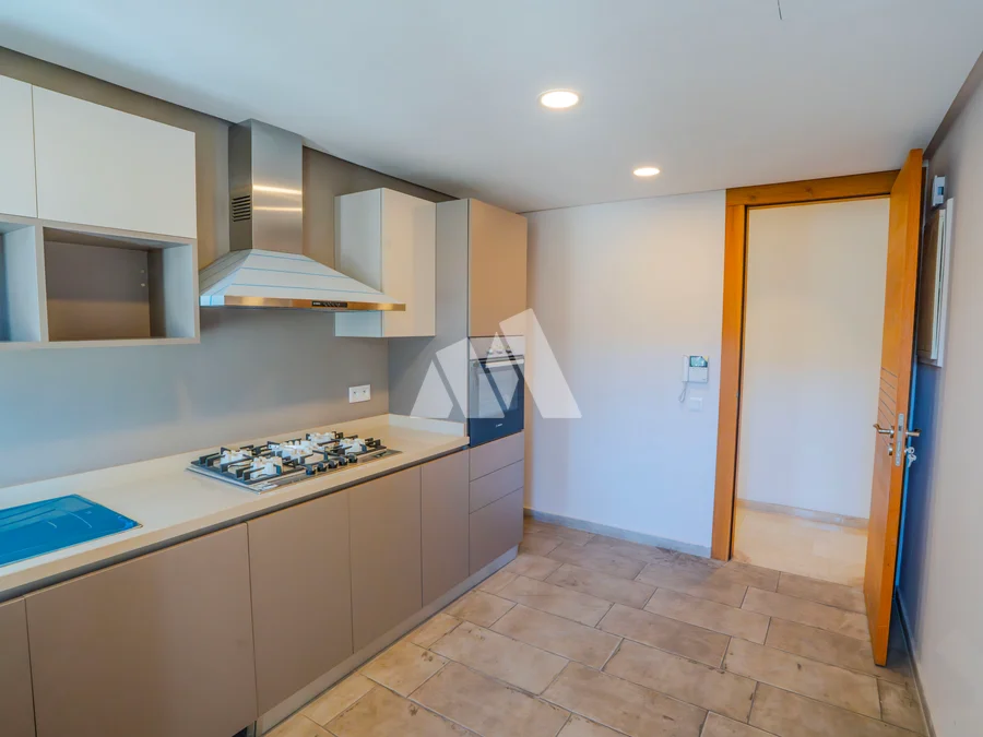 Appartement 3 chambres de 146 m² — 10