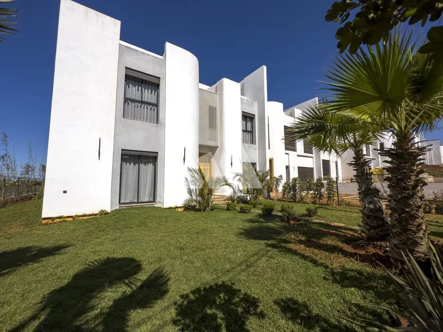 Villa 4 chambres de 257 m² — 10