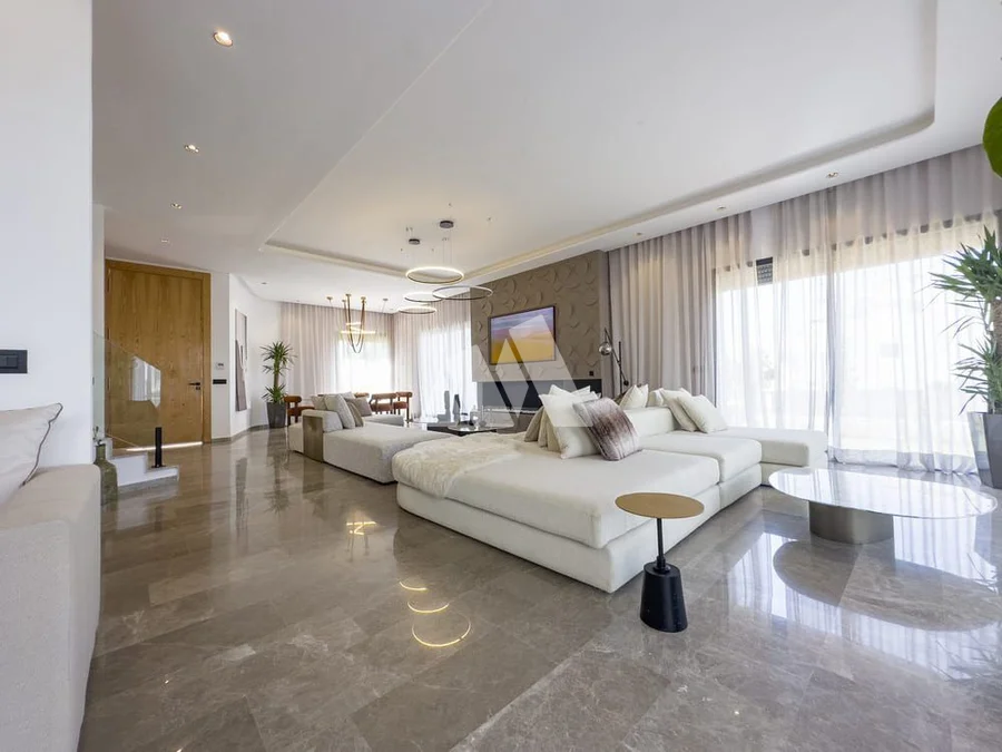 Villa 4 chambres de 257 m² — 1