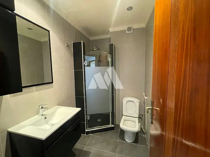 Appartement 3 chambres 156 m² climatisé meublé jardin Palmier Maarif Casablanca — photo 4