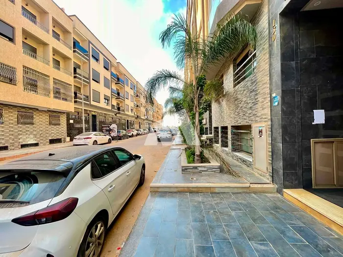 Local commercial avec terrasse à vendre à Menzil Sidi Maarouf Casablanca — photo 1