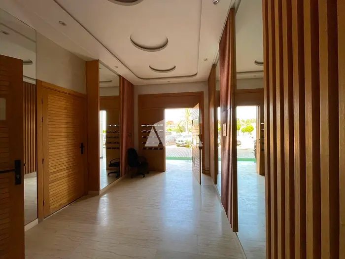 Bureau 65 m² à vendre Sidi Maarouf Casablanca équipé ascenseur — photo 2