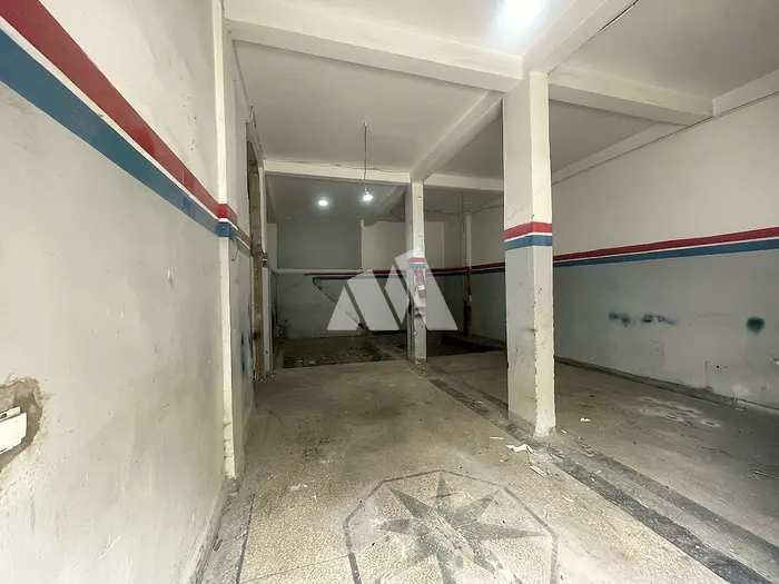 Local commercial 86m² avec terrasse à vendre à Casablanca quartier Oulfa — photo 3