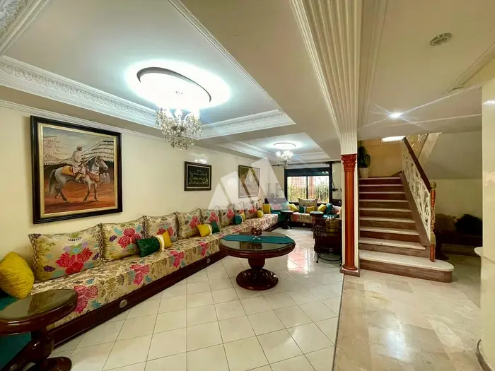 Villa moderne 336 m² 4 chambres terrasse balcon cuisine équipée Sidi Bernoussi Casablanca — photo 2